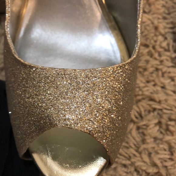 Gold and silver glitter peep toe platform heels - Picture 5 of 8